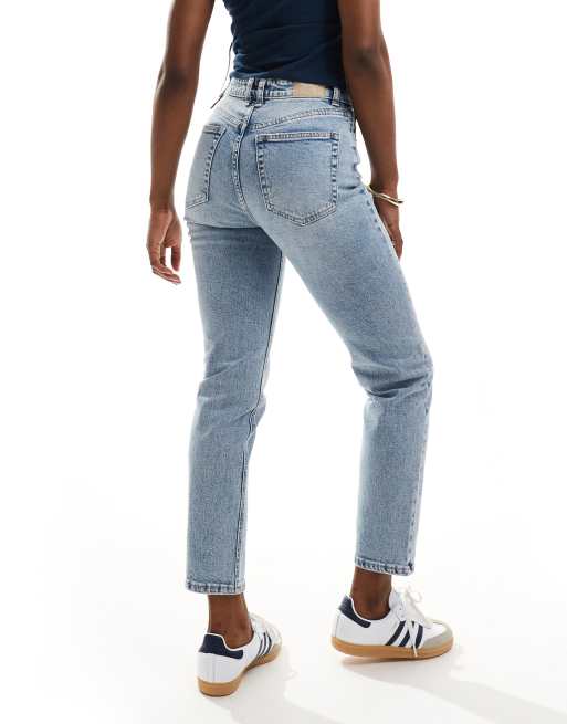 Pull Bear Comfortabele mom jeans in lichtblauw
