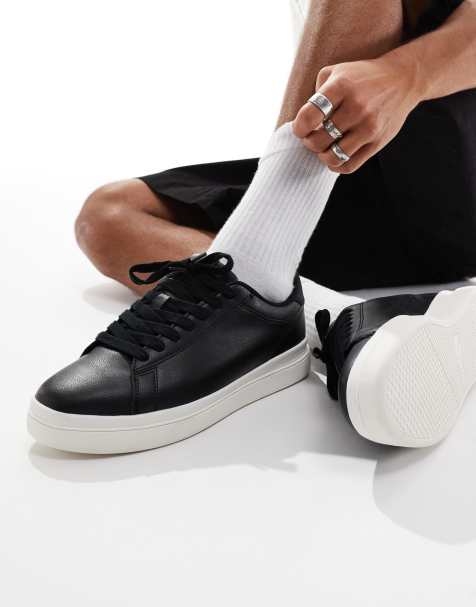 Pull&Bear contrast sole trainer in black and white - view 1