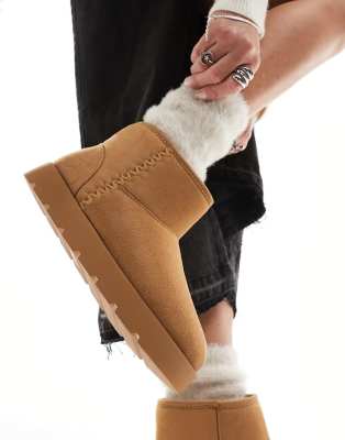 Pull & Bear cosy platform ankle boot in chestnut brown