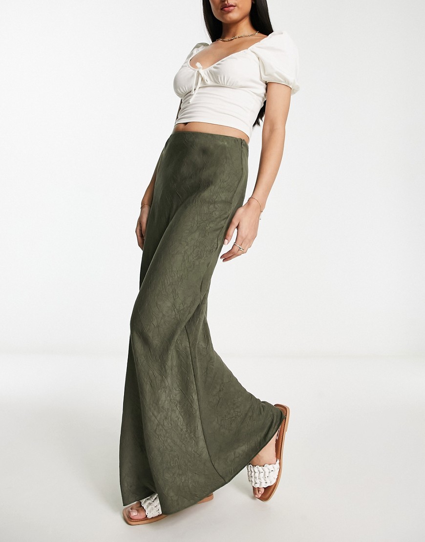 Pull & Bear linen look maxi skirt in khaki-Green