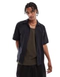 [Pull & Bear] Pull & Bear crinkle textured revere collar shirt in black M BLACK