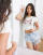 Thumbnail 1 van 4