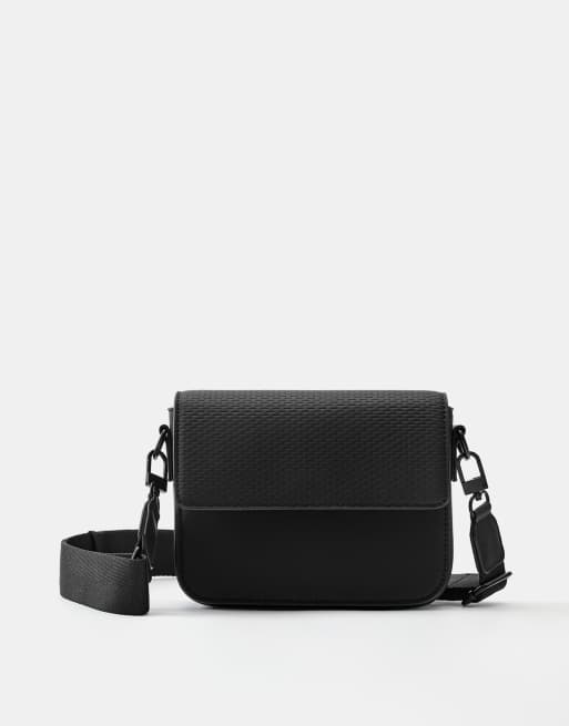 Pull&Bear Crossbody bag in black, 2 of 5