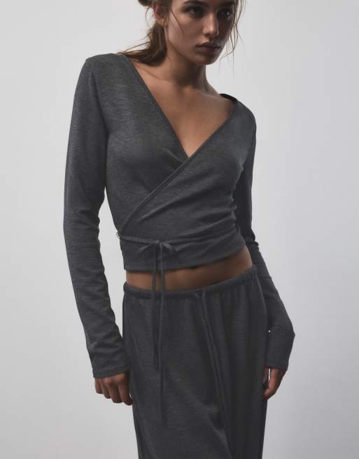 Pull&Bear fluid set in grey, 2 of 3