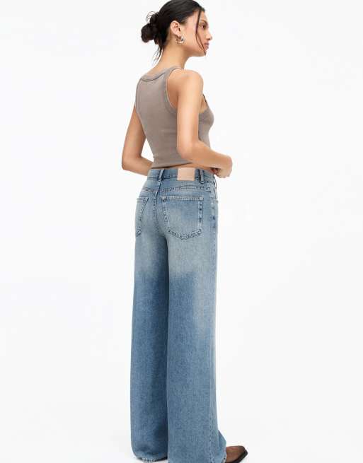 Pull&Bear crossover waist mid rise wide leg jeans in blue, 3 of 4
