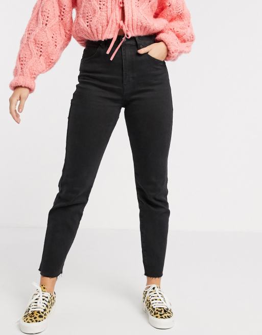 Pull&Bear – Czarne dopasowane jeansy mom