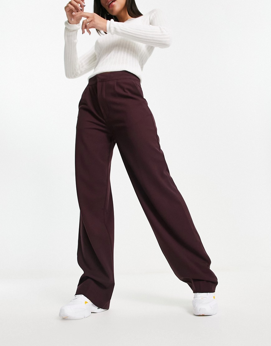 Pull & Bear darted mid waisted tailored trouser in wine red