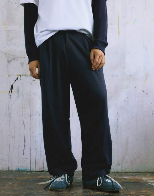 Pull&Bear Darted tailored fit trousers in navy, 3 of 6