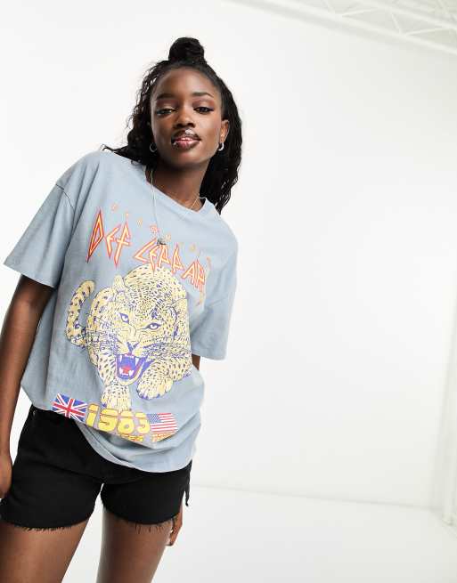 Pull&Bear - 'Def Leppard' T-shirt in ijsblauw