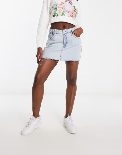 White denim skirt shop pull and bear