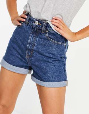 Short de mezclilla discount pull and bear