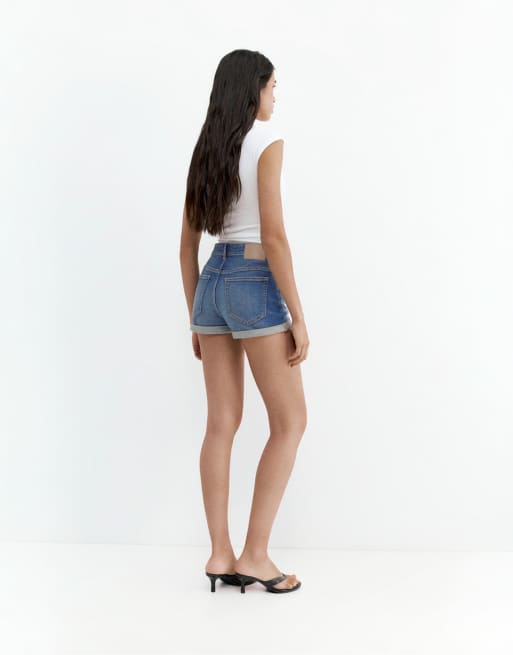 Pull&Bear - Denim short met halfhoge taille in medium blauw, 2 van 4