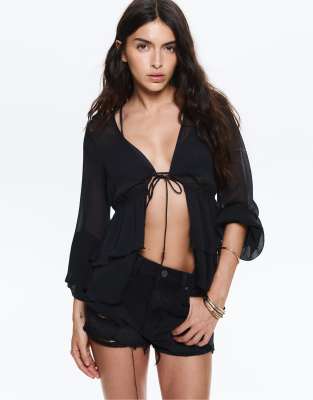 Pull&Bear denim shorts with frayed hems in black - view 1