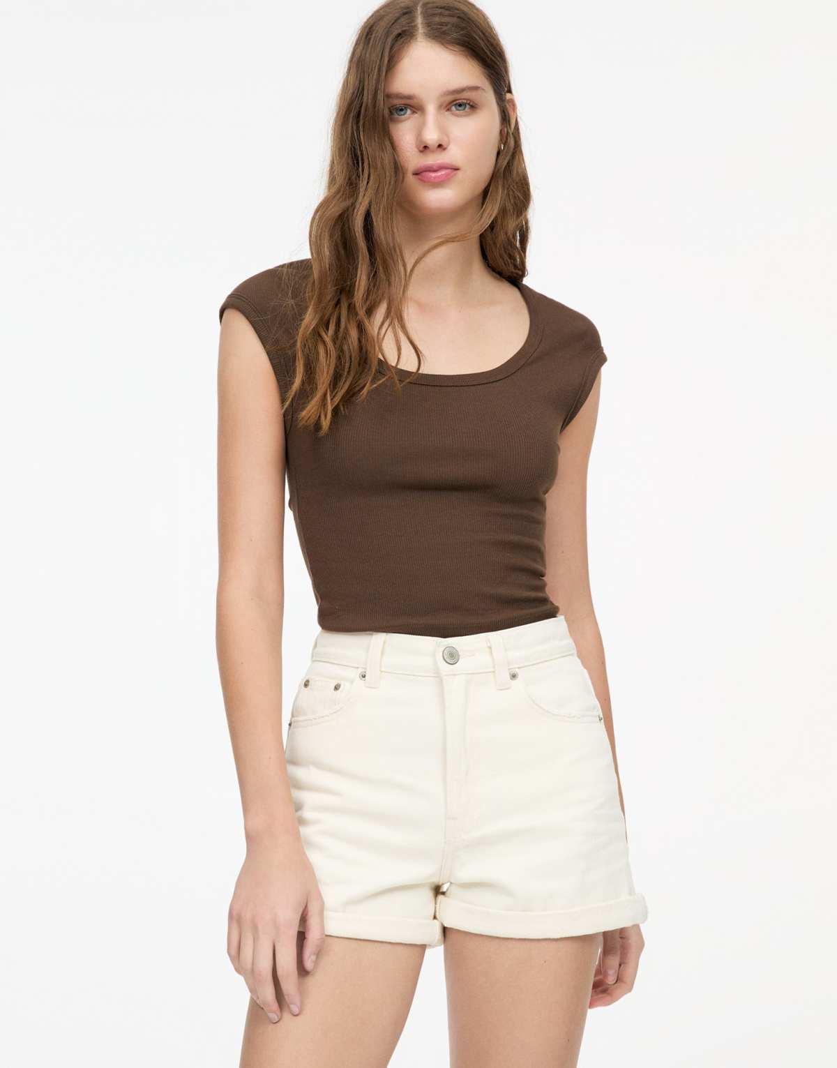 Pull&Bear denim turn up mom shorts in beige