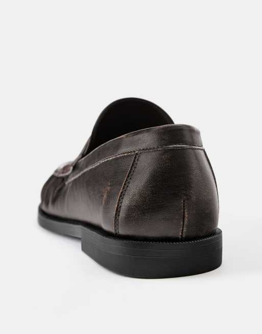 Pull&Bear Distressed suede ruched loafers in brown, 3 of 4