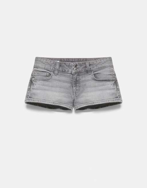 Pull&Bear Double-button mini denim shorts in grey, 6 of 7