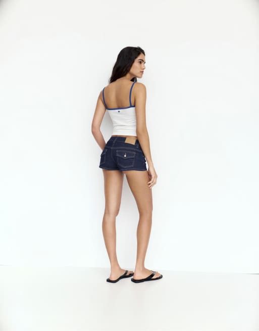Pull&Bear Double-button mini denim shorts in navy, 2 of 7
