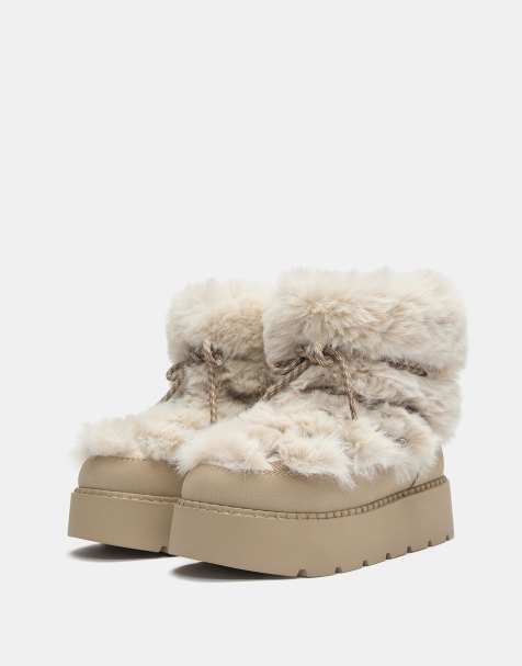 Pull&Bear - Ecrufarvede flade ankelstøvler i imiteret pels - view 1