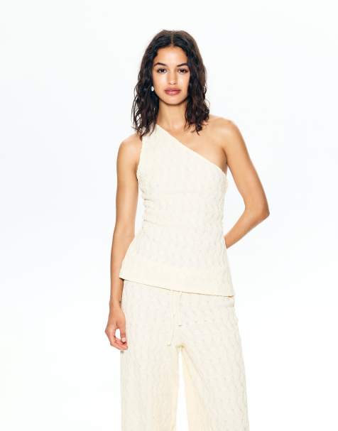 Pull&Bear - Ecrufarvet top med asymmetrisk snit - view 1