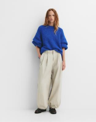 Pull & Bear - Elegante Hose in Beige mit Abnähern-Neutral