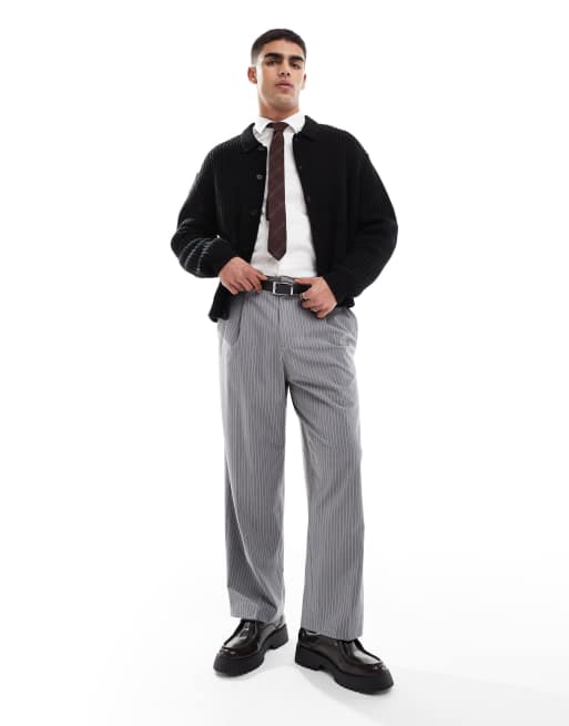 Pull&Bear – Elegante Hose in Grau mit weitem Bein und Streifen