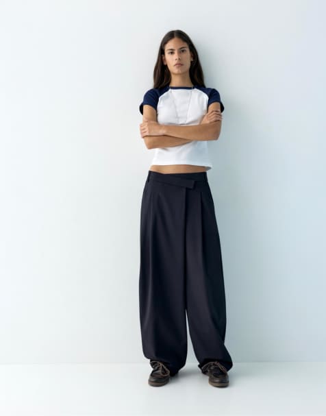 Pull&Bear – Elegante Hose in Marineblau mit überkreuztem Bund - view 1