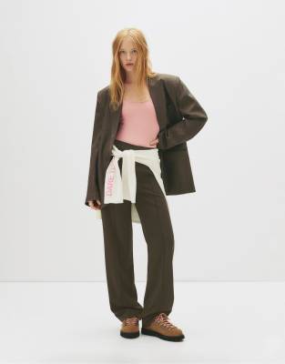 Pull & Bear - Elegante Hose in mittlerem Khaki mit Ziernaht-Grün