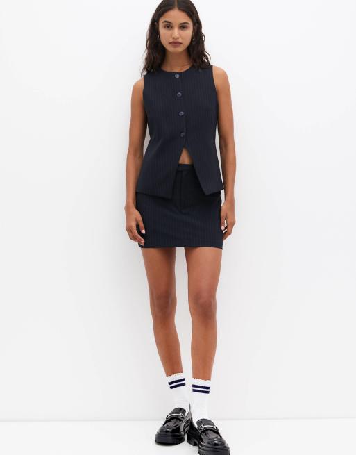 Pull&Bear – Elegantes Set in Marineblau aus Weste und Minirock mit Nadelstreifen