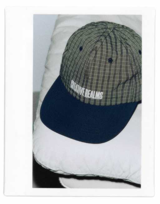 Pull&Bear Embroidered suede printed cap in medium green, 2 of 6