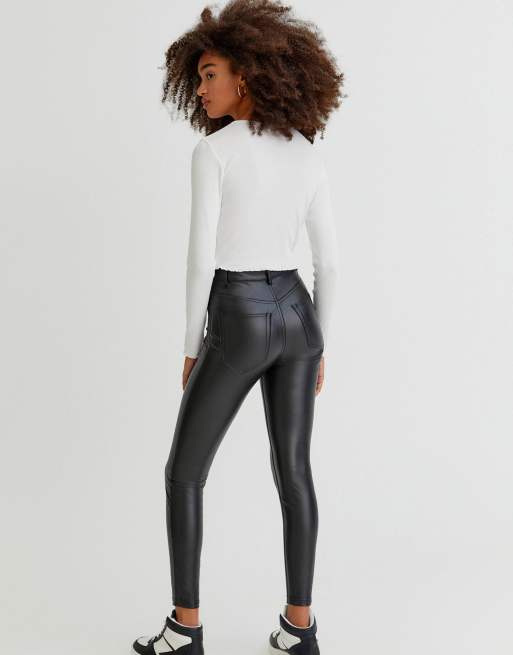 Pull&Bear – Schwarze Leggings aus Kunstleder