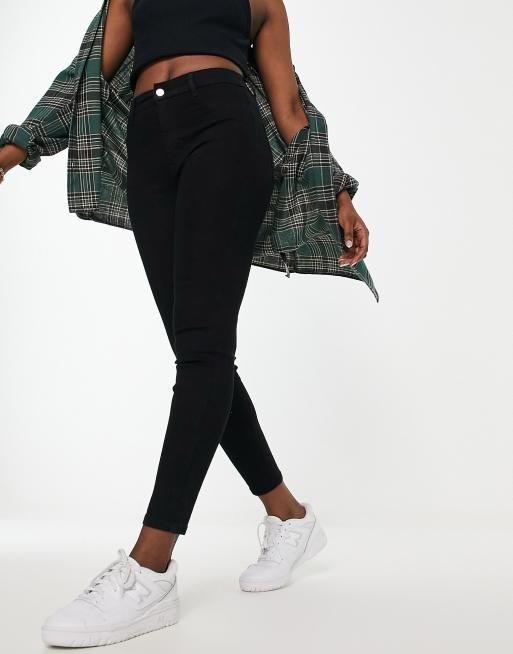 Pull&Bear – Eng geschnittene Jeans in Schwarz mit hohem Bund