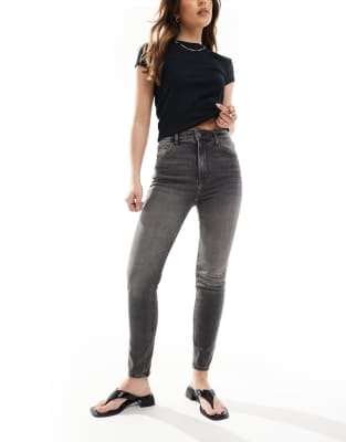 Pull & Bear - Enge Jeans in Grau mit hohem Bund