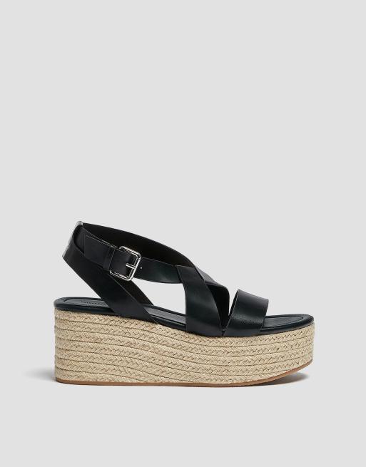 Pull&Bear espadrille flatform wedge sandals in black | ASOS