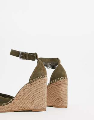 khaki wedges