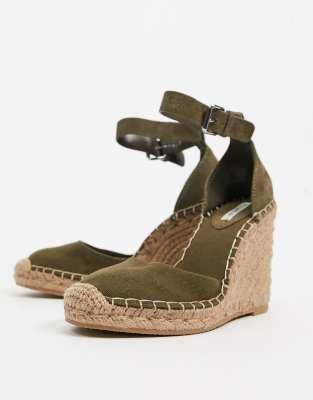 khaki wedges