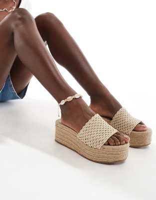 Pull & Bear - Espadrilles mit Plateauabsatz in Creme-Weiß