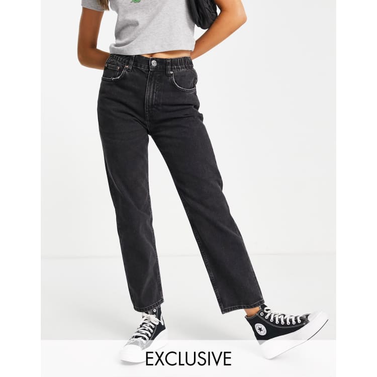 Black mom jeans pull best sale and bear