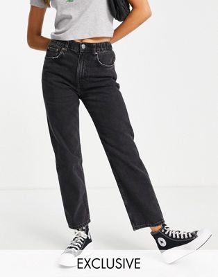 Pull&Bear Exclusive elasticated waist mom jean in black