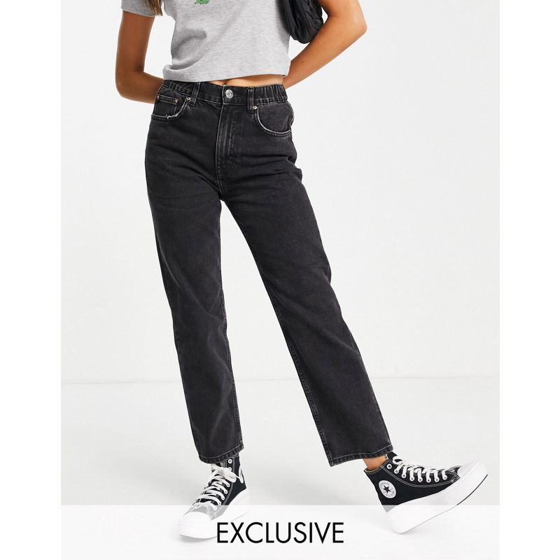 Pull&Bear – Exclusive – Mom-Jeans mit elastischem Bund in Schwarz