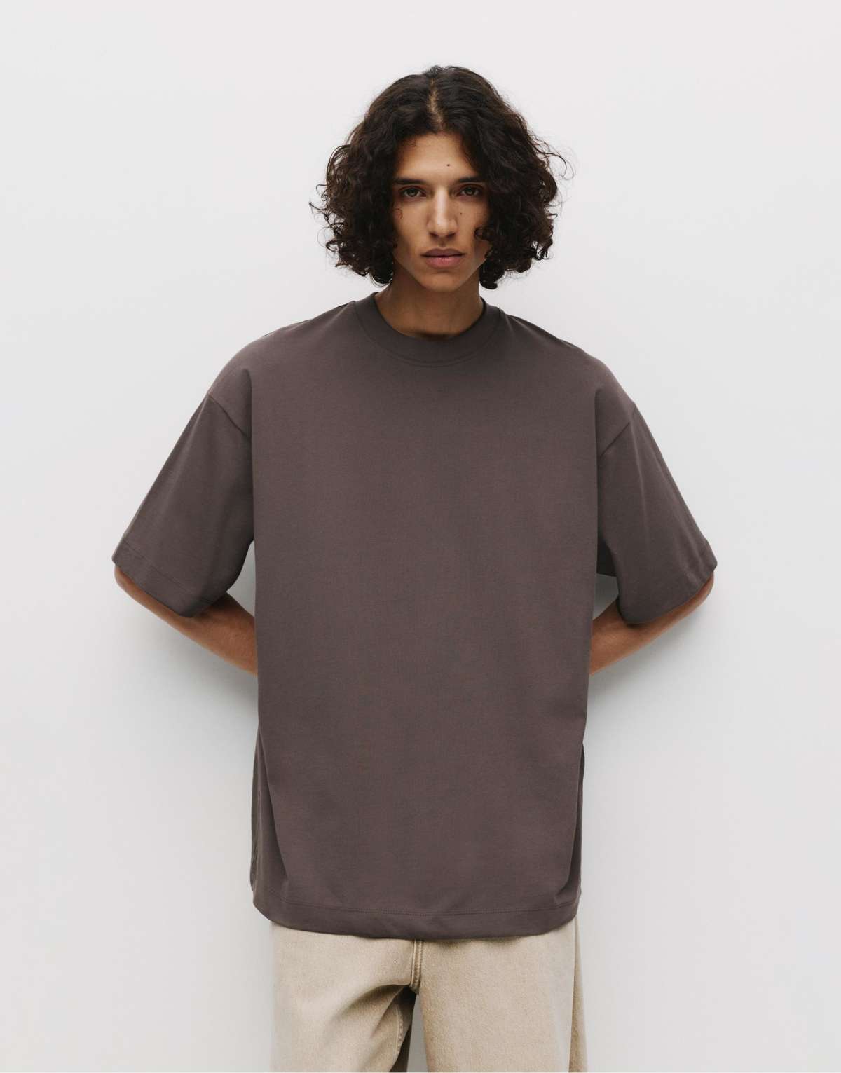 Pull&Bear Extra loose short sleeve t-shirt in chocolate