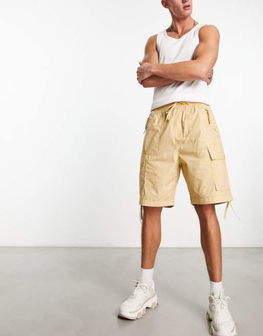 Pull&Bear – Fallschirm-Shorts in Stein