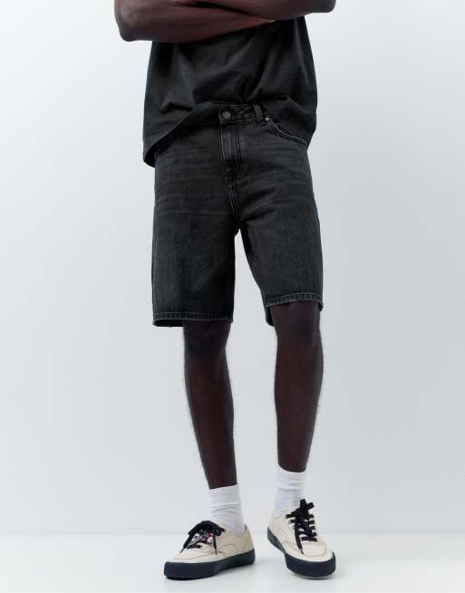 Pull&Bear - Falmet sorte bermudashorts i denim i standard fit, 4 af 4