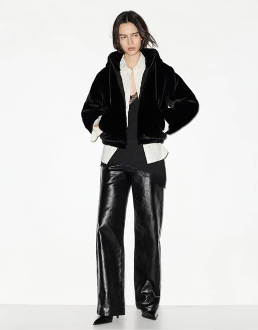 Pull&Bear Faux fur hooded jacket in black, 2 of 4