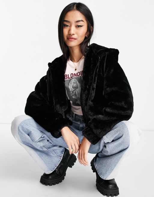 Pull and bear 2025 black fur jacket