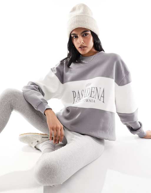 Pull&Bear - Felpa grigia con righe e scritta 