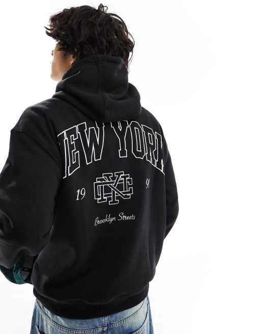 Pull Bear Felpa nera con cappuccio e stampa New York