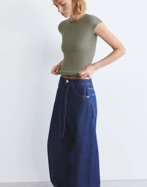 Pull&Bear – Figurbetontes T-Shirt in Khaki mit ausgestellten Ärmeln, 5 von 7