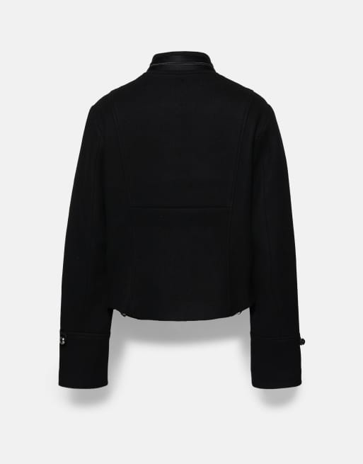 Pull&Bear figursydd jacka med brandmansspänne i svart, 5 av 7
