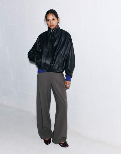 Pull&Bear figursydda byxor med insnitt i mellangrått - view 1