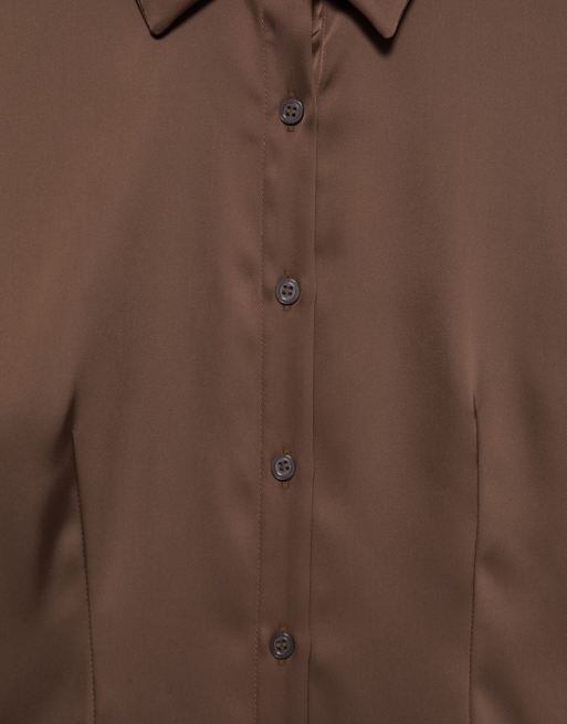 Pull&Bear Fitted satin shirt in brown, 6 of 6